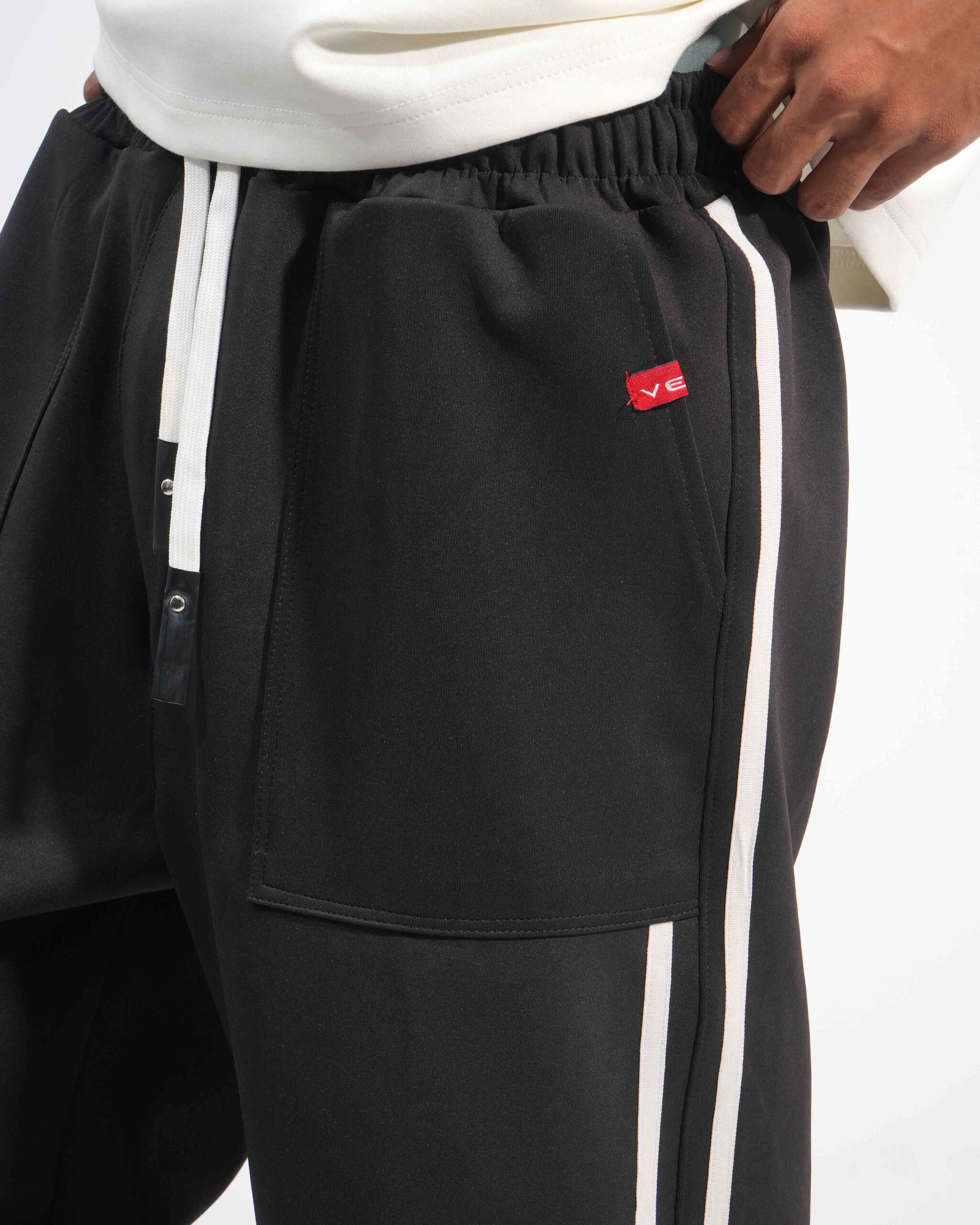 VOID BAGGY TROUSER